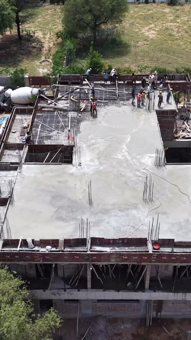 Slab casting #turnkeyprojects #jaipur #construction #constructionsite #farmhouse
Www.mewarbuilders.com