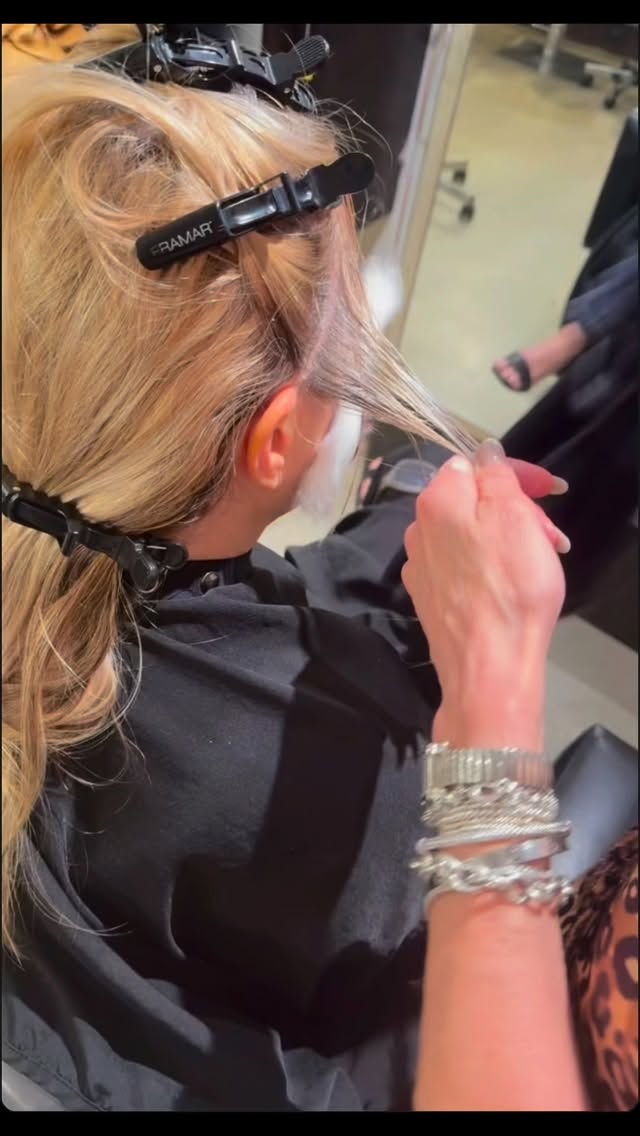 We call this, Alissa’s Creations ✨
.
A FULL custom sesssion- blonding, smudging, glazing, and detailing all done by Alissa!
.
.
.
.
#cthairstylist #cthairsalon #guilfordct #guilfordcthairsalon #ctshorelinehairsalon