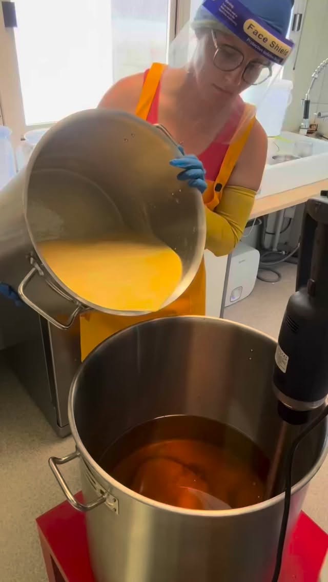 Le naturel c’est dégoûtant maintenant 😩 #savon #lait #savonnerie #savonsolide #laitdevache
