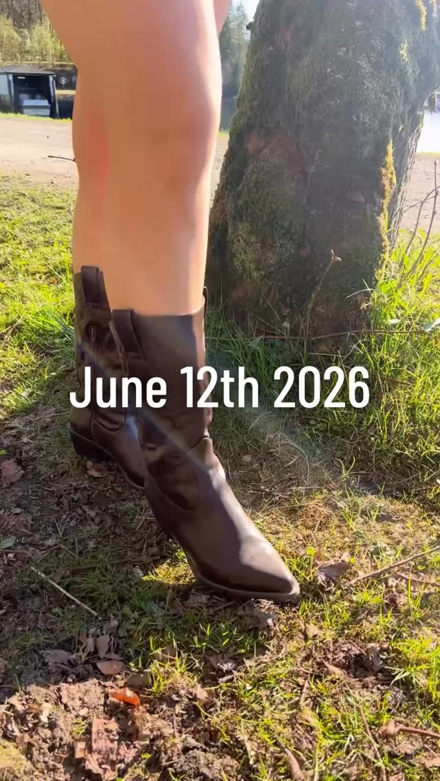 Can’t wait to show you what we’ve been working on🤭 June 12th - mark your calendar 😄💕
#newsingle #getoveryou #countrypop