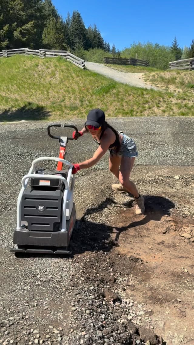Icing a cake meets snowmobiling // Helping @jdbikeparks with their latest pump track.