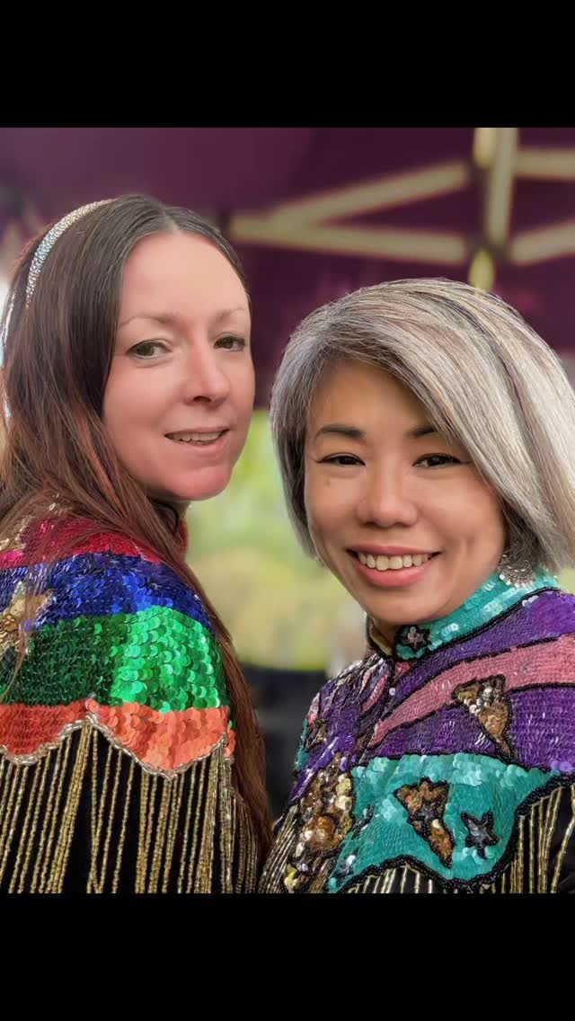 Outfit upgrade for this fun and sparkly summer event! With @loonar72 and @jennysunshinefaces
.
#artycatfaces #facepaint #facepainting #corporateevents #londonfacepainter