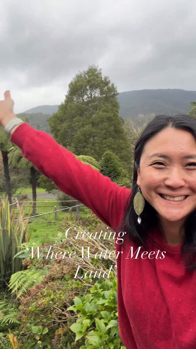 A little behind-the-scenes reel of me creating Where Water Meets Land — my soon-to-launch landscape course! ✨
I haven’t been feeling 100% lately as winter has well and truly arrived here, and I seem to have caught every cold bug the kids have brought home 🥶🤧 But I’m not letting it stop me from pushing through these final stages and putting the finishing touches on this course!
It’s been such a joy bringing this landscape course to life, and I can’t wait to share it with you soon 🥰
Have you signed up for the waitlist yet? Link in bio ✨
#watercolourartist #landscapepainting #watercolourlandscape #creativeprocess #onlineartcourse