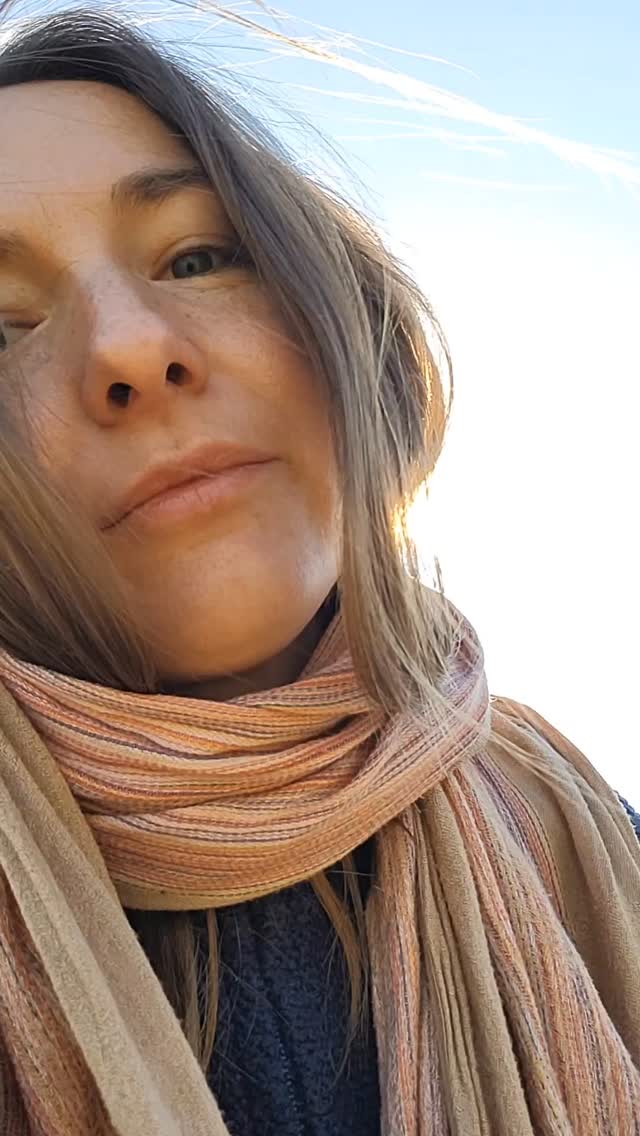 Frühlingsatelier
Drei Abende zum Verwurzeln, Verbinden, Verkörpern.
Ich habe den Wind eingeladen.
Kommst du auch?
#InnereReise
#Wortmagie
#KommNachHause
#Frühlingsatelier
#Naturverbindung