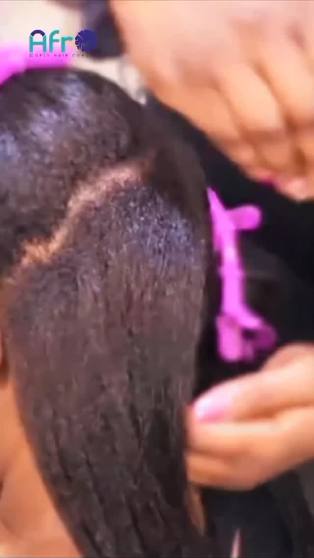 Nobody taught us how to look after our hair ✨
Not really.
Not the specific stuff. Not the why your hair does that thing. Not why wash day feels like a whole project.
And honestly? That wasn’t an accident.
For Caribbean Heritage Month 🇯🇲🇧🇧🇹🇹🇬🇩 — this one is for everyone whose grandma knew exactly what to do with your hair, and that knowledge just… stopped somewhere.
We’re building it back. One crown at a time 👑
Crown Clarity Collective is free. Come in. Link in bio 🔗
Crown Clarity Collective — free, link in bio
#CaribbeanHeritageMonth #AfroCurlyHair #NaturalHairUK #CrownClarity #texturedhair