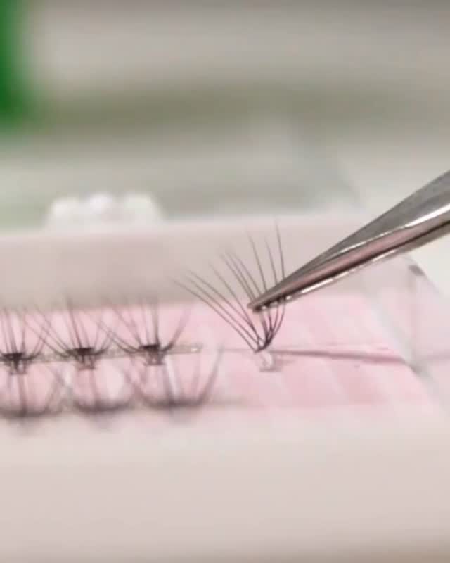 Beauty made simple !
Meet your new lash obsession — @jacquioluxebeautyandco pre-glued cluster lashes, designed for convenience, versatility, and effortless beauty.
No messy glue. No complicated application. Just lightweight, comfortable lashes that let you create a look that’s uniquely yours.
Whether you’re heading to brunch, the office, date night, or a special occasion, these lashes give you the freedom to enhance your look your way.
Because beauty should fit into your lifestyle, not the other way around
Follow @jacquioluxebeautyandco for trending lash styles.
.
.
.
#ClusterLashes #PreGluedLashes #EffortlessBeauty #LashGoals#JacquiOLuxeBeauty