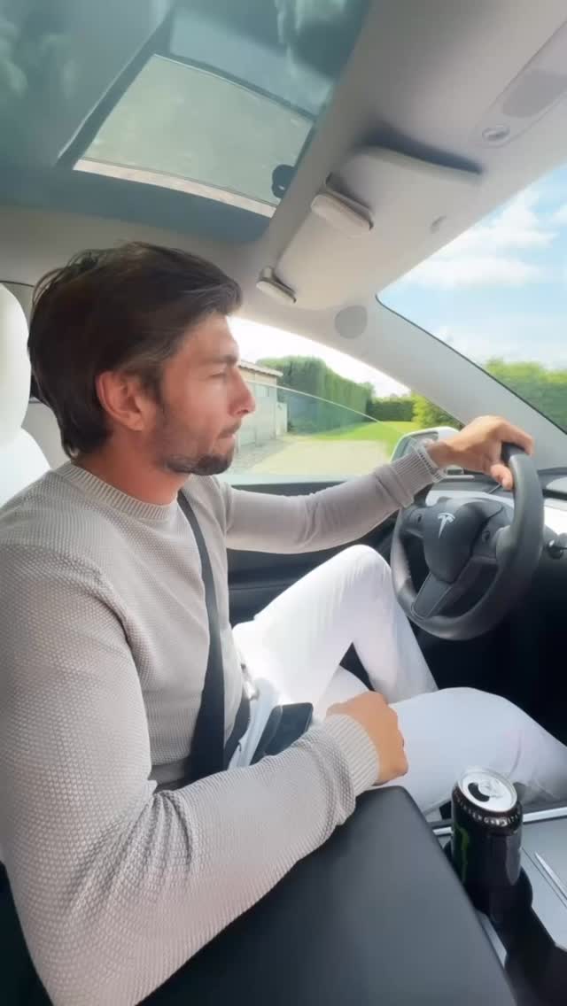300.000 views… 🤯✨
Wauw, wat zijn we dankbaar! ❤️
Wij doen dit met heel veel passie, plezier en vooral door gewoon onszelf te zijn. Dat jullie onze humor, positiviteit en liefde voor het vak zo massaal omarmen, betekent ontzettend veel voor ons.
Dankjewel voor elke view, like, reactie en voor jullie trouw als volger. 🫶
Maar geloof ons… dit is nog maar het begin. 😉 Er komt nog zoveel leuks aan!
Liefs,
Livi en Marcin ❤️