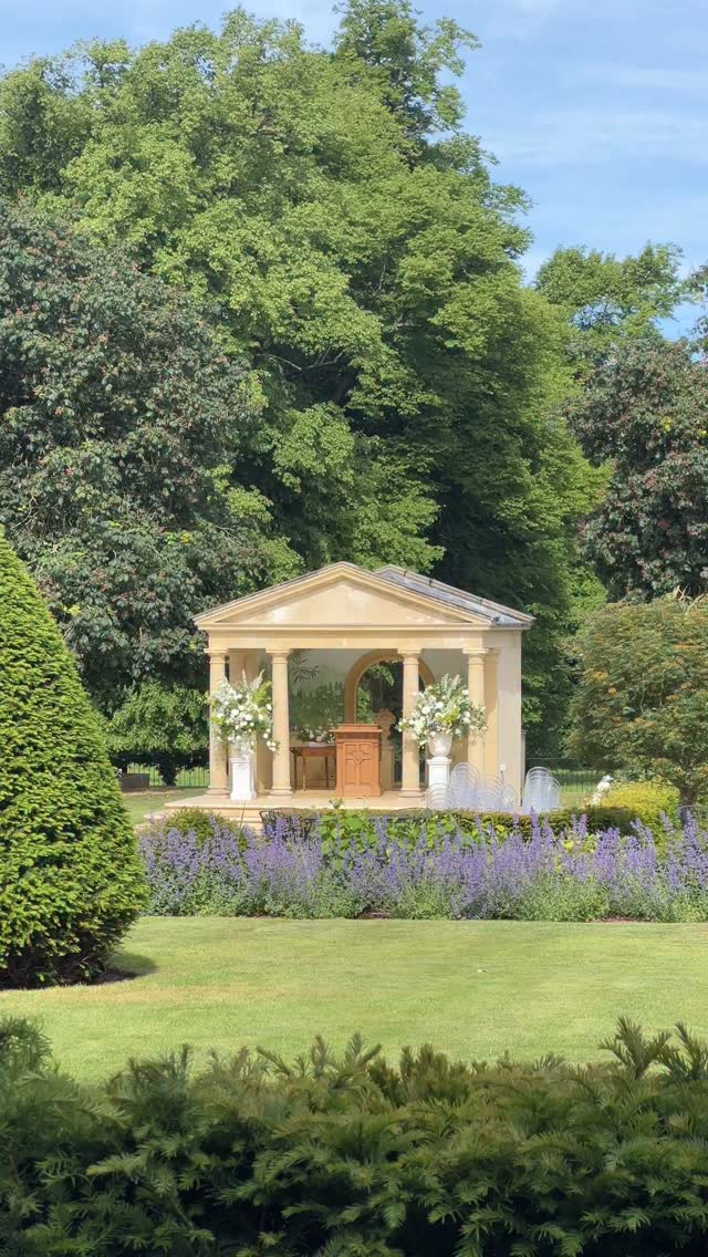 Moments from yesterday 🕊️
Garden-inspired florals, abundant urns and tumbling roses filled Rowton Castle for Teri & Josh’s gorgeous day. Effortless, romantic and inspired by the beauty of the season 🤍