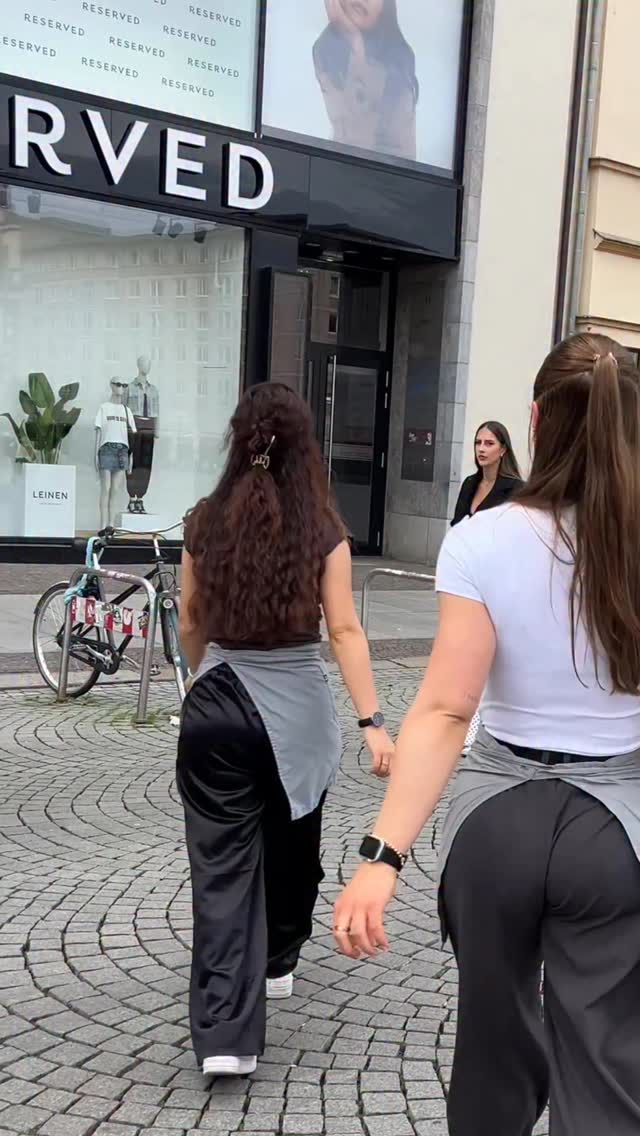 Gratis Dips pro Tisch im JUNI, wenn ihr uns folgt🫶🏻😍
Kommt gerne vorbei!
🎥: @brandium.media
#nuva #pizza #explore #augsburg #leipzig