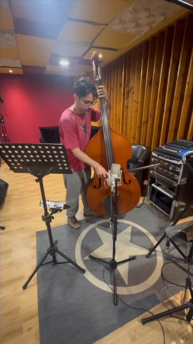 Enregistrement au studio Producson à Toulouse. Compositeur: Bruno Coffineau pour le Cris Productions. Ingénieur du son : Cyril Chateau