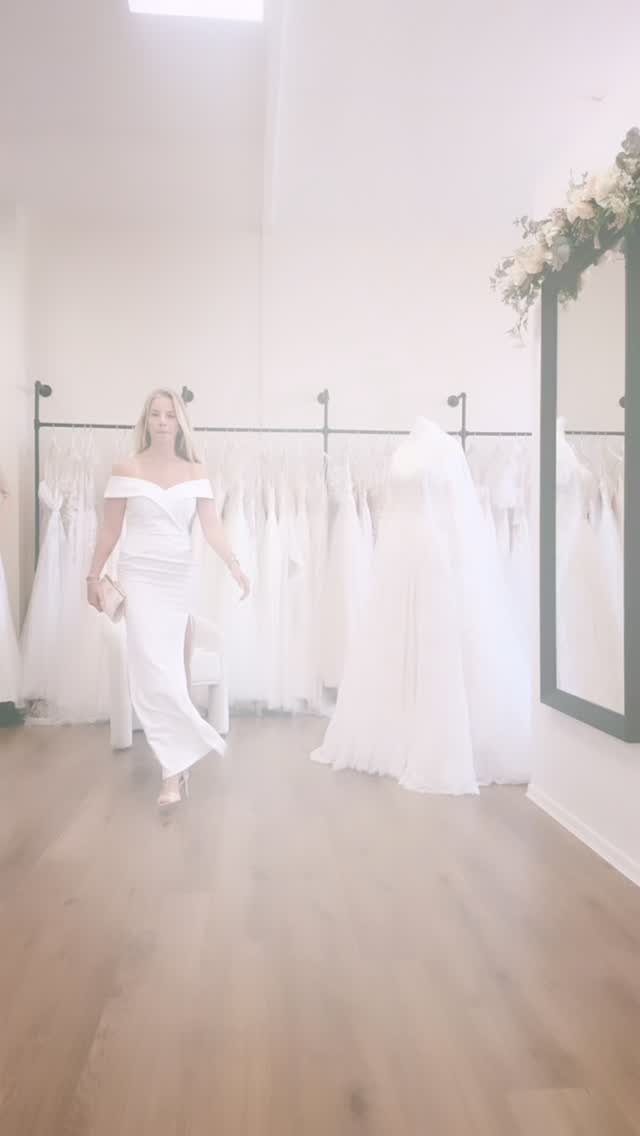 Standesamt ,
aber make it Puntosposa 🤍
Bei uns findest du moderne standesamtliche Outfits — clean, elegant und mit dem gewissen Etwas für deinen besonderen Moment.
Leni zeigt, wie zeitlos ein Standesamt-Look sein kann. ✨
Du weißt noch nicht was Du Anziehen möchtest? Dann bist Du bei uns richtig.
Sichere dir jetzt deinen Beratungstermin im Puntosposa in Saarbrücken und wir finden das perfekte Outfit für dich .
Ciao Maria 🫶🏻
📍Punto Sposa
📩 Termin per DM oder über den Link in der Bio
#puntosposa #standesamtlook #modernbride #brautmodesaarland