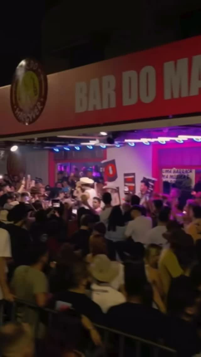 ELES EXPLODIRAM O BRASIL!💥🇧🇷🔥
O mega sucesso “Peão Todo Tatuado” alcançou o TOPO DO SPOTIFY nacional, consolidando um momento histórico para a carreira de @marianafagundesoficial e a ascensão meteórica de @jeninhoficial.🚀
Leve a dupla do momento para o seu evento e faça história com a gente!
ENTRE AGORA MESMO EM CONTATO
#PeaoTodoTatuado #Jeninho #MarianaFagundes #McPeão #Contrate