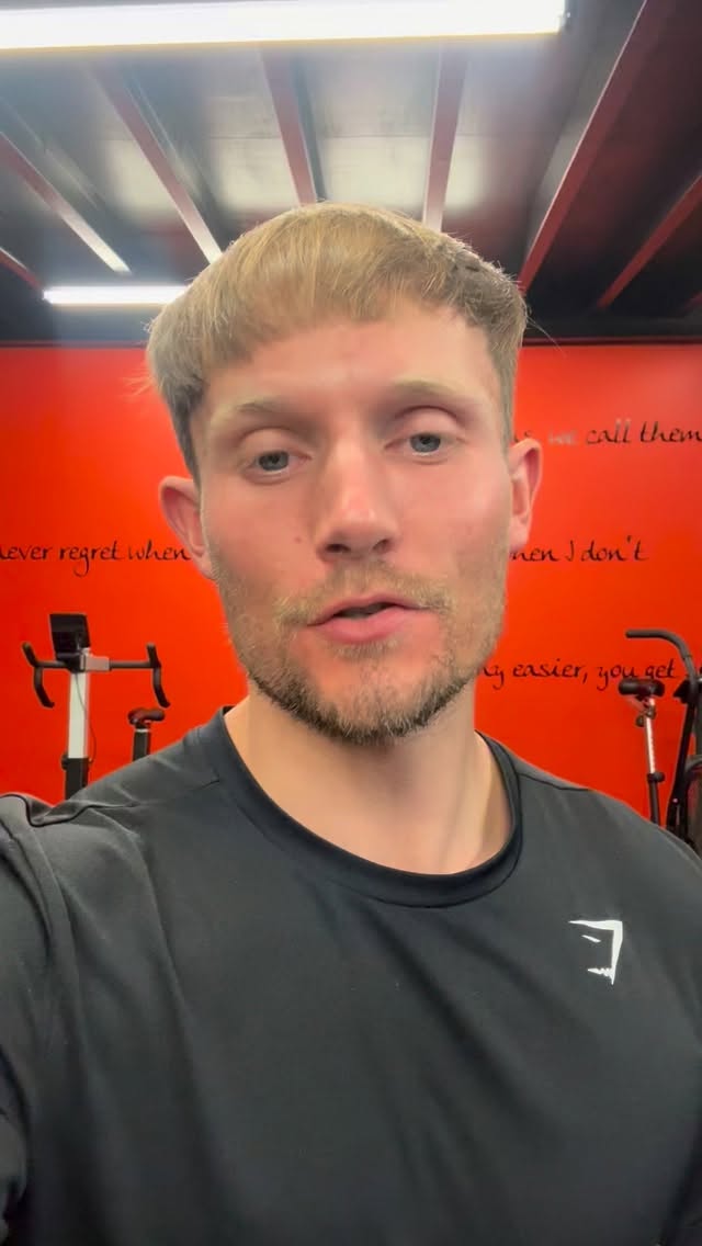 The truth around Strength training as we age. 👱
Studies show..
✅ Strength Training is just as effective and safe for 70+ year olds as it is 30 year olds
✅ Similar results are achieved when progressive overload (more weight over time) is applied
✅ Focus on a mixture of weight and functional strength exercises for best results
Most importantly find something you WANT to do and have some fun along the way.
This will help keep you consistent. 🧡
As always if you need any help, send us a message 😀
