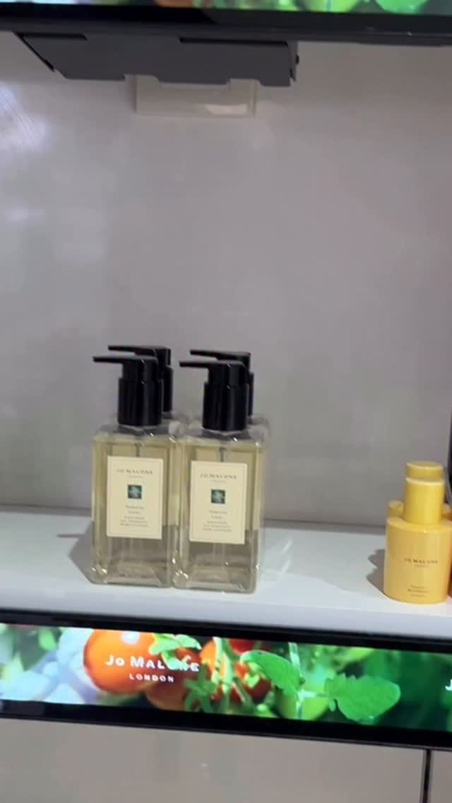 There’s something so joyful about the new Jo Malone London Brit Collection 🇬🇧🥕✨
We’ve loved spending the week painting the wonderfully playful vegetables inspired by the fragrances — from rich beetroot tones to squash and carrot motifs — turning each gift box into a tiny piece of hand-painted art. 🎨
The collection celebrates unexpected British ingredients in the most beautifully quirky way, and it’s been such fun bringing that character to life with watercolour illustration and personalised calligraphy for travellers passing through Gatwick.
Every box is painted by hand, making each one completely unique ✨
If you’re travelling over the next few Fridays, come and say hello at Gatwick Duty Free — we’ll be back painting more veggies! 🥕🍠 @jomalonelondon
#JoMaloneLondon #BritCollection #LiveIllustration #ModernCalligraphy