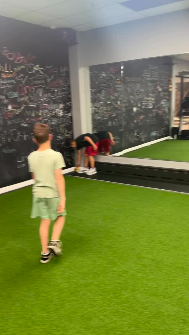 Athletes don’t just get stronger here.
They become more confident in sports and life.
DM “TRAIN” to get started with our summer youth performance clinics. #youthsports #sportsperformance #summerworkouts #youthathletes