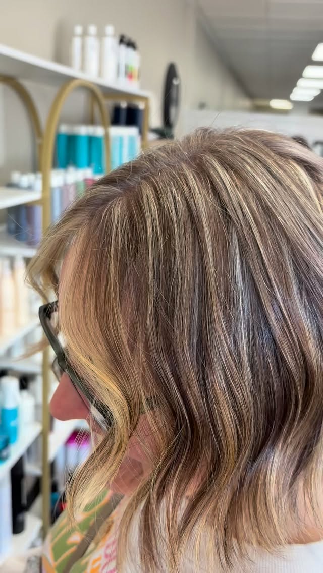 This dimensional blonde bob will never go out of style ✶ soft brightness, natural depth, and an adorable cut!
summer blonde maintenance tips
✶ use a UV + heat protectant to help prevent fading and dryness
✶ keep chlorine and saltwater from sitting on the hair too long — rinse as soon as possible
✶ purple shampoo 1x weekly max to avoid dullness or over-toning
✶ gloss appointments every 6-8 weeks keep your blonde expensive-looking
✶ hydration is everything — masks + lightweight oils are your best friend all summer
By Heather