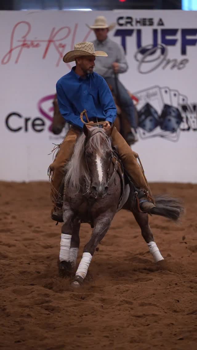 ๐ฅ TATTLE CAT & EJ Laubscher at @thenrcha Derby presented by @kimesranchjeans marked a 216 out of the herd in the Open Bridle.
#horsesofinstagram #aqha #cowhorse #stallion #horselove