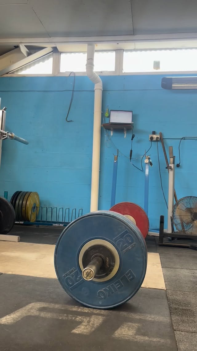 152.5kg Felt freaking awesome. The. End 😜
#powerlifting #westcliffonsea #strongwomen #mumsthatlift