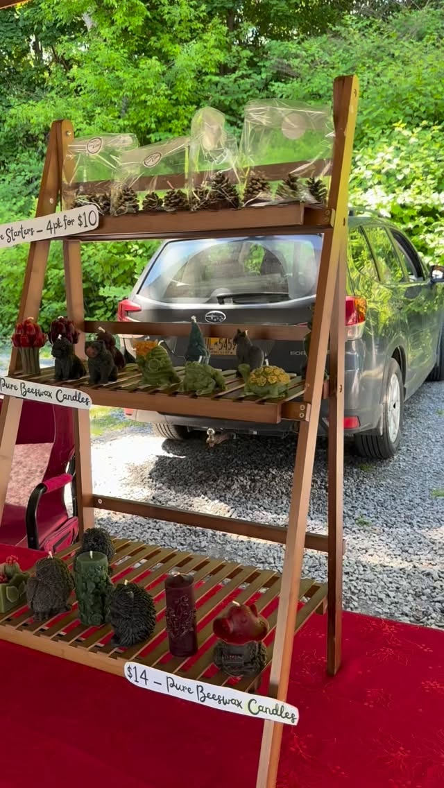 We are back at the Wednesday market with eggs, meat, and beeswax candles! Come and see us from 3pm -6pm @saratogafarmersmarket
#supportlocal #farmersmarketfinds #shoplocal