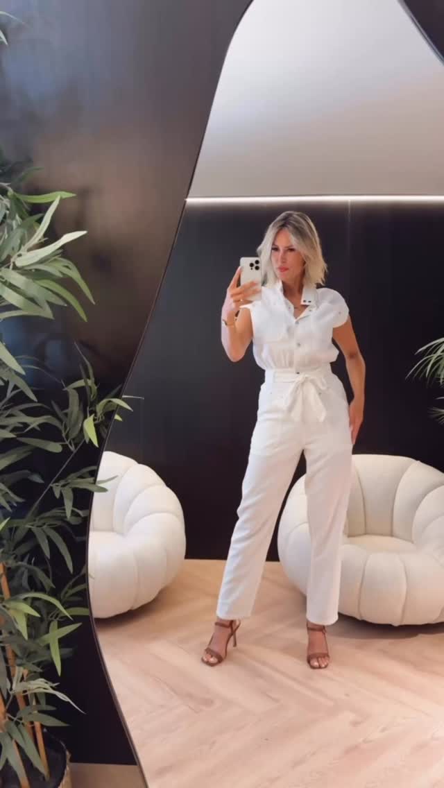 Jumpsuit : € 48,99
Maat : SM ML
