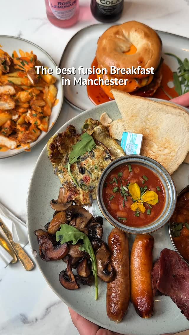 THE EAST MEETS WEST BREAKFAST IS ALWAYS A SHOUT!✨
A fusion FEAST, Masala omelette, Paratha, Chickpeas, Sausages and Baked Beans, combining the BEST of East and West flavours! WE LOVE TO SEE IT...🫶
#Creperie #CreperieCo #Brunch #Breakfast #FusionBreakfast