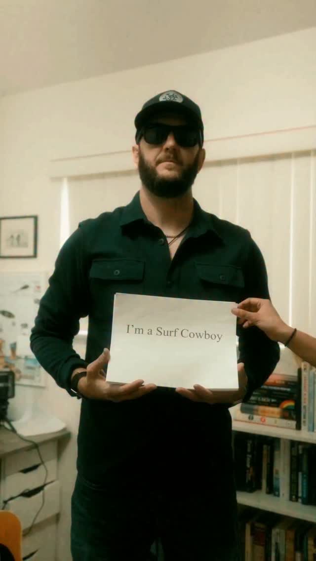 "Surf Cowboy" my new single is up. Comment "buns" and I'll send you the link.
Country rap mashup type thang.
