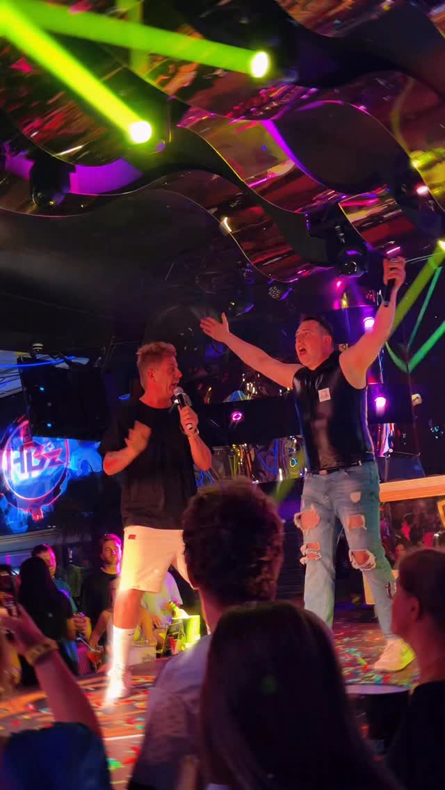 HBz x Almklausi live im Megapark die exklusiven Kombos gibt’s nur im Megapark 💯
____
#megapark #ifeelmega #dance #unitedpartypeople