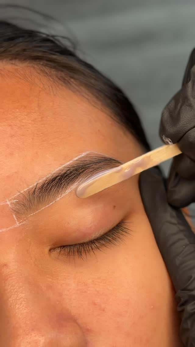 Right brow shape can make all the difference!
Book your appointment for your lashes and brows cuz they wonât book themselves đđ¤
đShop 5 / 108 maroubra road, Maroubra.
#browwax #browshape #browexpert #sydneybrowsalon #fypbeauty