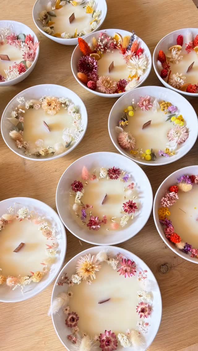 Nouveauté ! ✨ Mix surprise pour la box bougie fleurie !
Pour les EVJF, je propose maintenant un assortiment de fleurs surprises.
Un mix festif et coloré. 🌸🌼🌺
Chaque bougie est unique.
Tout est inclus, rien à préparer. 📦
Livraison en Belgique et en France.
→ courantvertfleurs.be en bio
#evjf #boxbougie #bougieflorale #boxdiy #fleurssechees ideeevjf evjflyon