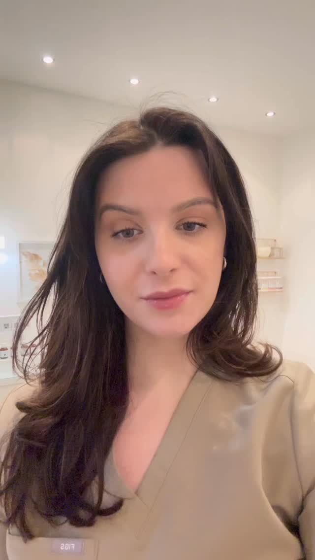 How self tanners work 🧪 + my favourites for my acne prone skin! P.s old video, miss my working face 😂
I have been asked for my recommendations, so here they are! Along with some information about how self tanners actually work 🤓
Quick note though, these recommendations may not work for everyone! Our skin is so different, but these are what work for me, it’s trial & error.
Hope you find this useful & if anyone has any other recommendations please pop them below 😊
Have you tried any of the ones mentioned? 🧴