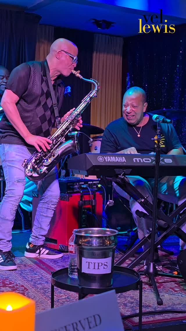 Vel Lewis and Kyle Turner having a funky good time at Scott Gertner’s Rhythm Room.
Stream Smoovee on all digital platforms.
Follow Vel Lewis Music for more!
#VelLewisMusic #jazz #hammondorgan #hamfam #organ music grooving live performance