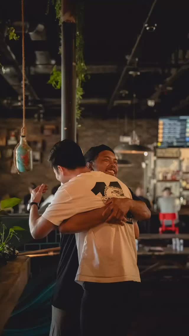 Good People, Good Vibes! Always here at Common, and it always starts with our staff!!! We have some of the best guys and gals in the industry. Join us, laugh with us, enjoy our space and our staff, become a regular!!!
Cheers and happy Friday!!!