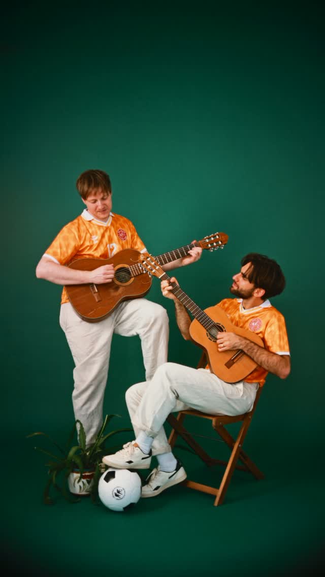 Here’s »Saudade de Ronaldo« from »Mar Malade Football Club«. Out everywhere in the world (which is in fact »a ball«) now! Go give it a spin and listen to Michèl singing portuguese on a record for the first time.
Video by @manuelmeinhardt_dp