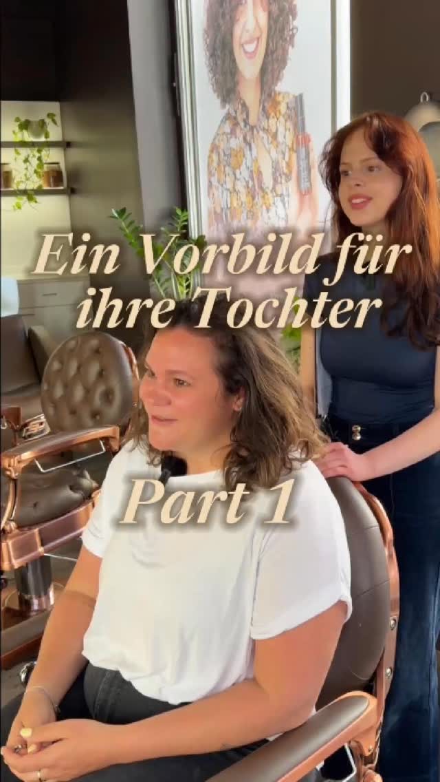 Part 1 | Deine Lieblingsprodukte jetzt als Set-Angebote zum Vorteilspreis 🤩
Zur Locken Elite Exklusivwoche haben wir besondere Produktsets für dich zusammengestellt – perfekt für deine Locken- und Wellenroutine. ✨
Besuche uns auch gerne in unserem Locken Elite Atelier, lass dich von unseren Spezialistinnen beraten und entdecke deine neuen Lieblingsprodukte direkt vor Ort. 🛍️🥰
Mehr Infos auf lockenelite.at ✨
#lockenelite #locken #rabatt #sale #aktion #haircare