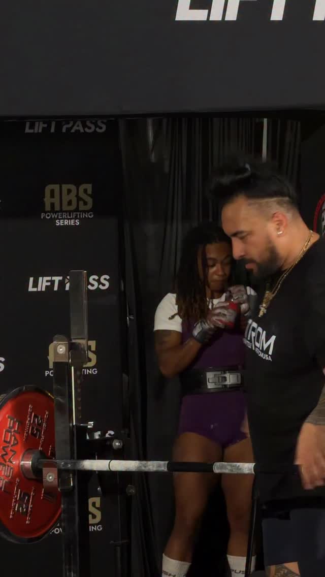 Bench is underway. The women are taking their opening attempts and setting the tone for the rest of the session.
#powerlifting #bench