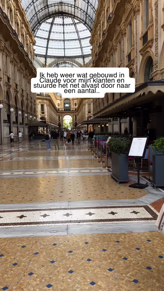 en carrousel maken kost je normaal een uur (of langer, als we eerlijk zijn 🫠).
Hooks bedenken. Copy schrijven die opbouwt. Zorgen dat het in jouw branding past. En dan pas designen.
Ik heb in Claude een tool gebouwd die dat hele proces voor je doet.
Binnen 5 minuten heb je:
✔️ Een complete carrousel
✔️ Met opbouwende copy die converteert
✔️ In jouw branding
✔️ Geschreven in jouw tone of voice
En nee, niet zo mooi en uitgebreid als Canva… Maar het zware denkwerk, de structuur, de copy, de flow? Dat staat in een handomdraai klaar.
Vereiste: je hebt wel een Claude abonnement nodig om ‘m te kunnen gebruiken.
Reageer CLAUDE onder deze post en ik stuur ‘m je gratis toe. 💌
Woohoo ik mag best een beetje trots zijn. Heb er in ieder geval al 10 carrousels uit geknald EN ook voor Meta ads. Dubbelop handig.
Laat me vooral weten of je ook zo enthousiast bent :).
