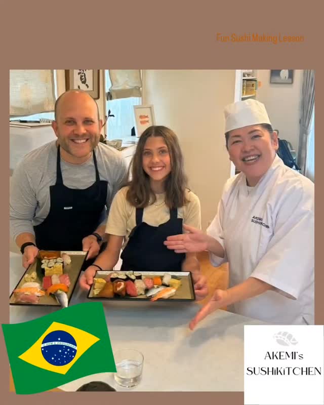 We welcomed a Brazilian father and daughter who are living in Kansas.
The father said, “I was looking for a sushi lesson that would teach us starting from the vinegar rice (shari).”
They were both very good at using Japanese knives and making shari, and their decorative cuts on the sliced fish were perfect.
They said that when they make sushi at home, they will send us some pictures.
I look forward to seeing them!
Thank you for coming!
☆Fun sushi making lesson☆
For reservations and more information, check the URLs in our profile: @akemis_sushikitchen
カンザス在住のブラジル人親子2名のゲストをお迎えしました。
お父様は「シャリ作りから教えてくれる体験レッスンを探していた」とのこと。
お二人とも包丁の使い方、シャリの握り方がお上手で、ネタの飾り包丁は完璧でした。
ご自宅でお寿司を作ったら、写真を送ってくれるそうです。
今から楽しみにしています。
ご来店、ありがとうございました!
ご予約や詳細は プロフィール @akemis_sushikitchen 内URLをチェックしてください
#Tokyo #SushiLesson #EdomaeSushi #SushiMakingLesson #JapanTravel