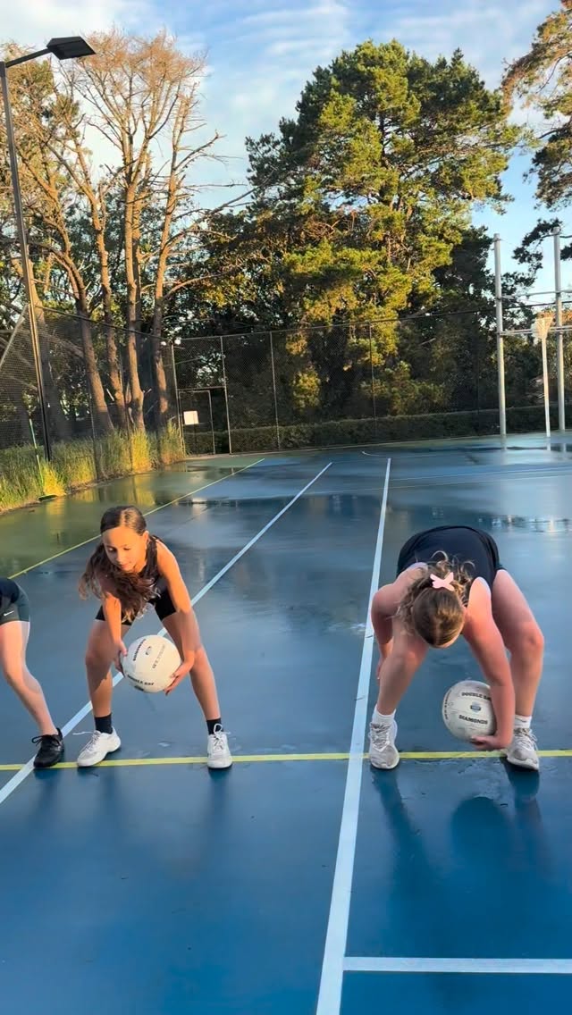Strong ball control is the foundation of great netball. Incorporating fun and engaging ball-handling drills after your warm-up helps develop coordination, confidence & essential skills for developing junior players ✨
🏐 figure 8 thru legs
🏐 one leg hold with ball under leg in air
🏐 one arm hand flick
🏐 left/right one arm pull in
🏐 2 ball bounce/chest pass
🏐 twisting around waist
🏐 over & under back to back
🏐 one legged chest pass
🏐 ball between 2 fun relay variations
#netball #netballtraining #netballdrills #ballcontrol #netballgirls