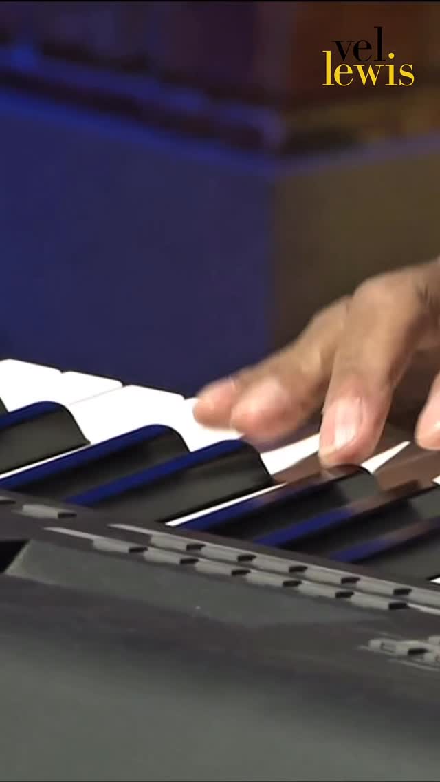 Vel Lewis performing his new single Smoovee at the Great Day Houston TV show.
Stream Smoovee on all digital platforms.
Follow Vel Lewis Music for more!
#VelLewisMusic #Smoovee #jazz #hammondorgan #hamfam organ music grooving live performance