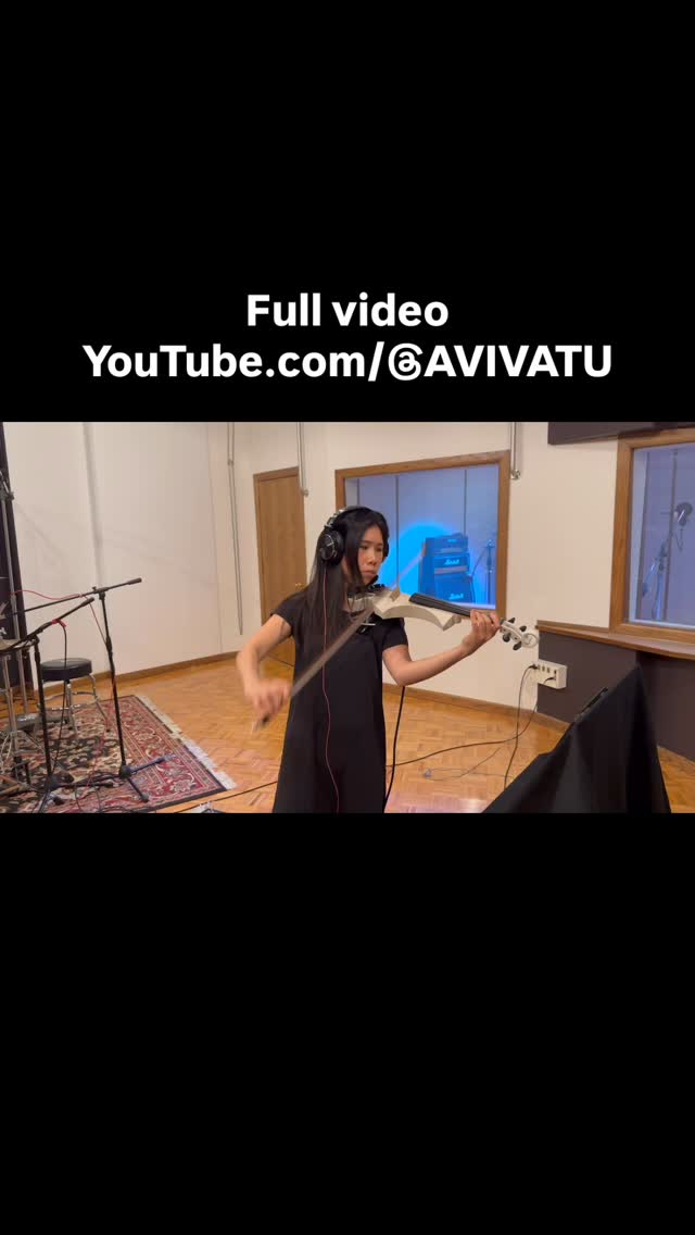 Evil Twin by @lindseystirling
Recorded @crisprecording
Full video
https://youtu.be/shn_SfpDdVk?si=NzhxQL8lx7lqkBot
#eviltwin #lindseystirling #electricviolin #gewaviolin