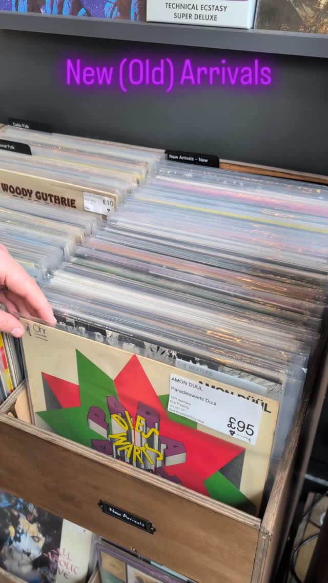 Prynhawn da pawb.
The ultrasonic cleaner has been doing overtime resulting in a right ole mixed bag of stuff in the new (old) section.
Open as usual until 5p.m. today and 10a.m. - 5p.m. the rest of the week.
New stuff going in the racks all the time so pop in for a dig ☺️
#thesecond45
#llanellirecordstore #vinylforsale