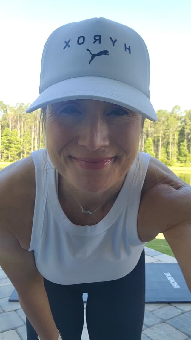 Start at 2 reps — add 2 every round.
→ Push-Ups
→ Mountain Climbers
→ Squat Jumps
→ Reverse Lunges
2… 4… 6… 8… and GO until the clock runs out. 🔥
This one sneaks up on you fast. What feels easy in round one is humbling by round five and that's exactly the point. 😆
No weights. No equipment. Just your bodyweight and 20 minutes of pure grit.
Comment your last round below - let's see who pushed it! 👇
#AMRAPWorkout #BodyweightWorkout #HomeWorkout