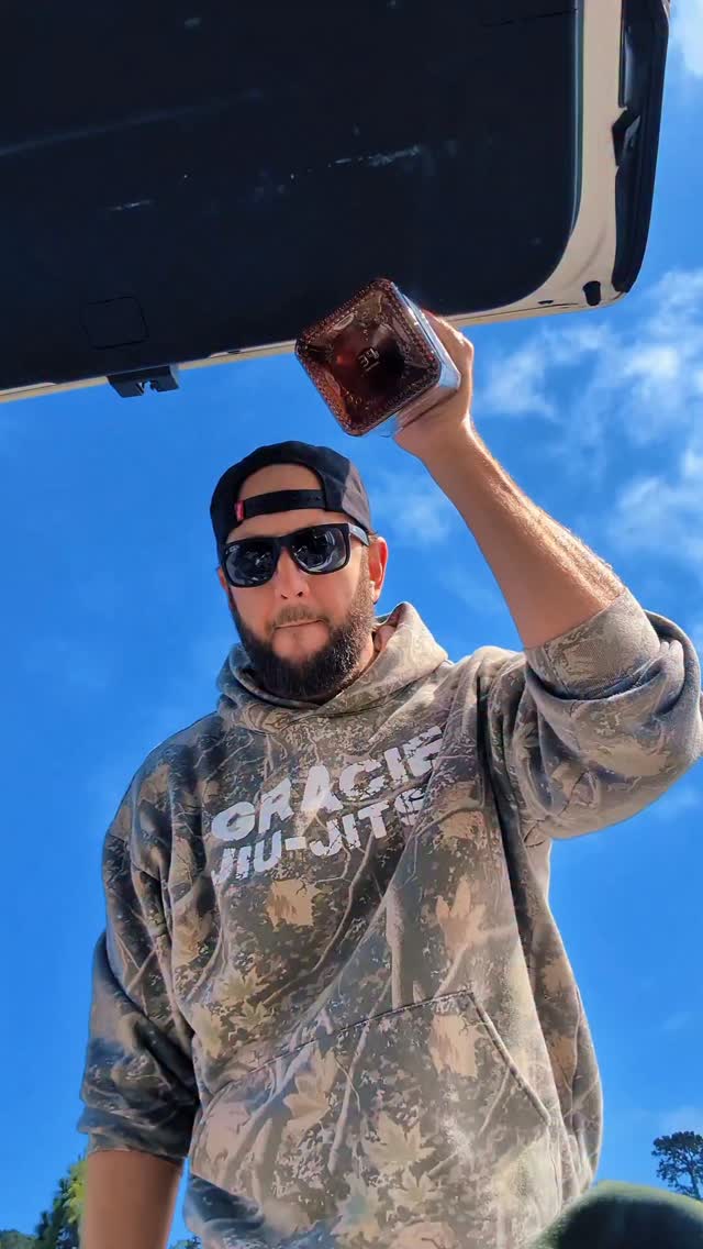 Can I fill the flask without spilling a drop before the verse runs out??? my new single Downtown Stomp is streaming dudes.
#cowboy
#rap
#country
#hiphop