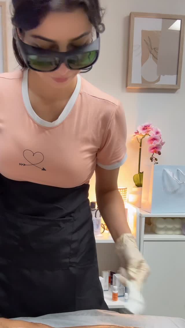 Summer is here ☀️✨
Your sign to start laser hair removal at Haute Esthetics.
Smooth skin, less shaving, less ingrown hairs, and more confidence all summer long.
The sooner you start, the sooner you’ll see the results.
Book your consultation today 🤍