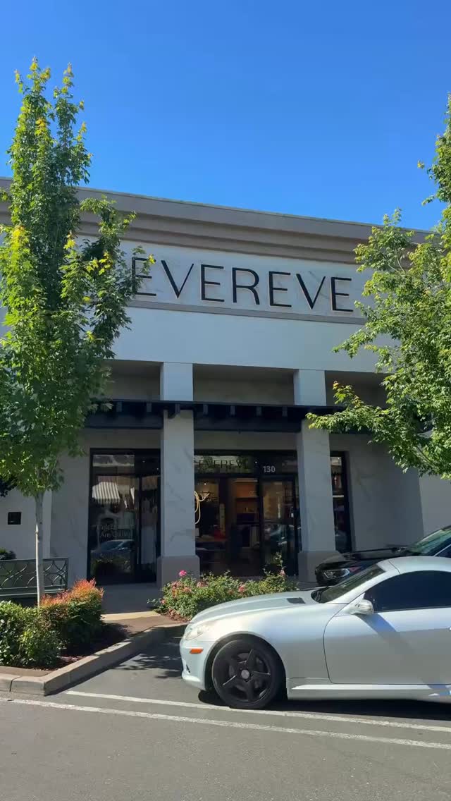 You know that feeling when you're driving by and spot a store that you are super excited to check out? That was us seeing @evereveofficial at Fountains at Roseville today! 🙌 Who's coming shopping with us? 🛍️
#fountainsatrsvl #rosevilleca #evereve #visitroseville #rosevilleshopping