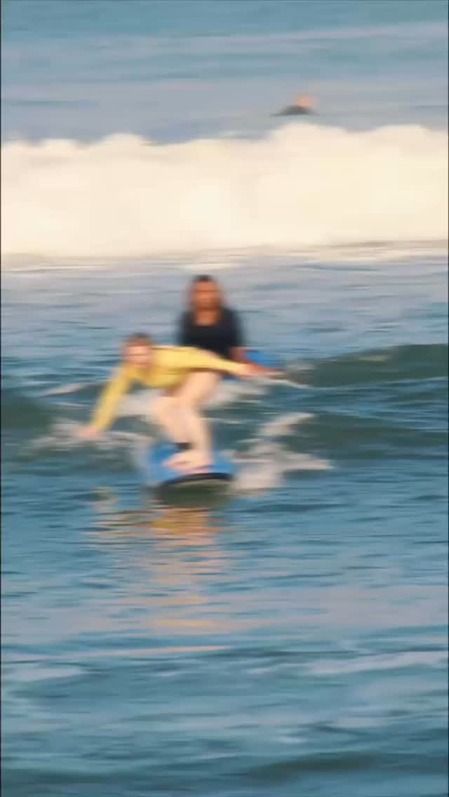Today’s surfing session 🏄🏽♂️🌊🏄🏼♀️🤙🏽🌅🔥🔥 we are so happy and thankful that you all been surfing with us today 🙏
#spicysurfschool #surfingcanggu #canggusurf #canggulife #learntosurf