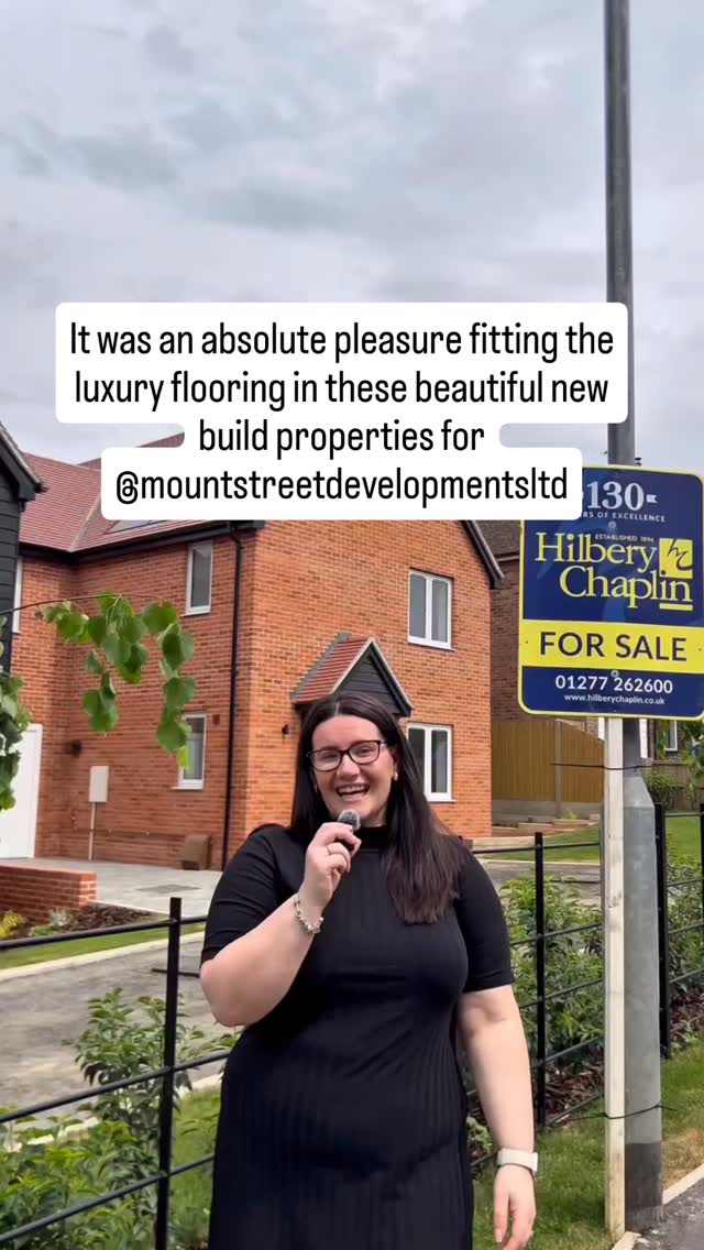 From foundations to finishing touches ✨
We loved working alongside @mountstreetdevelopmentsltd to supply and install the flooring in these stunning new build homes — beautifully showcased here by @hilberychaplinessex 👏
From luxury carpets to carefully selected LVT, every detail was chosen to help turn these properties into homes buyers can instantly picture themselves living in.
A huge thank you to both teams for trusting us to be part of another fantastic development.
Which room is your favourite? 👀