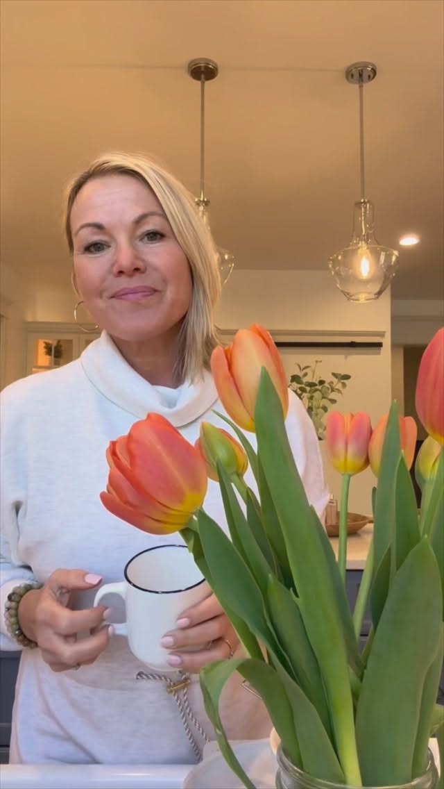 ❤️ If you've been feeling a little off lately, you're not alone.
Life happens.
Moves.
Vacations.
Busy schedules.
Family responsibilities.
Stress.
The answer isn't perfection.
The answer isn't starting over.
The answer is returning to the habits that help you feel your best.
If you're ready for a simple plan and supportive community, my next 6-Week Program begins June 15th.
Comment "RESET" and I'll send you the details. 💕
