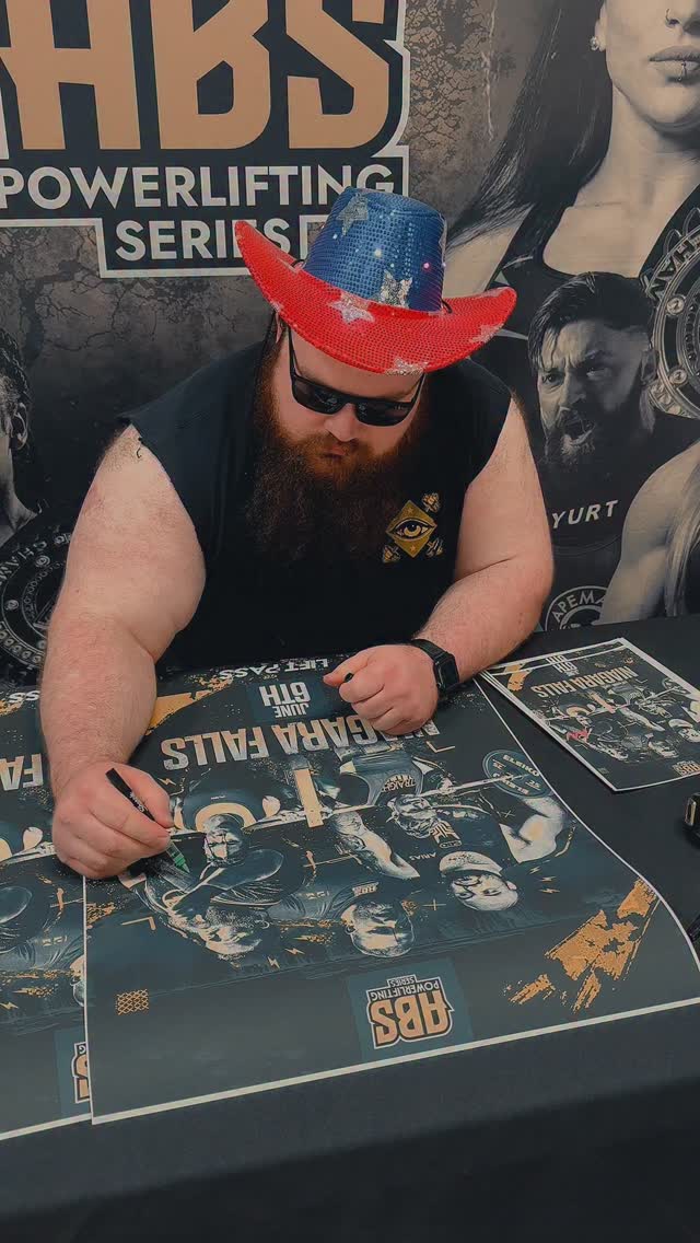 @full_primal_power ๐บ๐ธ | first poster signing with ABS.
#powerlifting #powerliftingmotivation #abspowerlifting