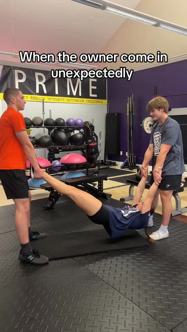 Nothing to see here⌠#fun #funny #gym #teenathlete #explorepage
